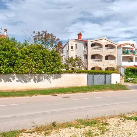 Apartman First-class Gaspar 4 Near The