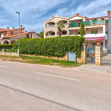 First-class Gaspar 4 Near The Apartman *